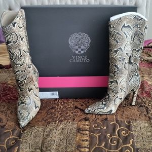 Ladies size 8 boots